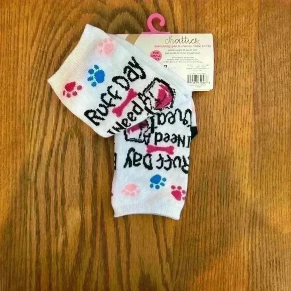 🌈 6/$60, NWT, Chatties Pet & Owner Sock Set, Ruff Day, Red Wine, Large Dog - Picture 2 of 3